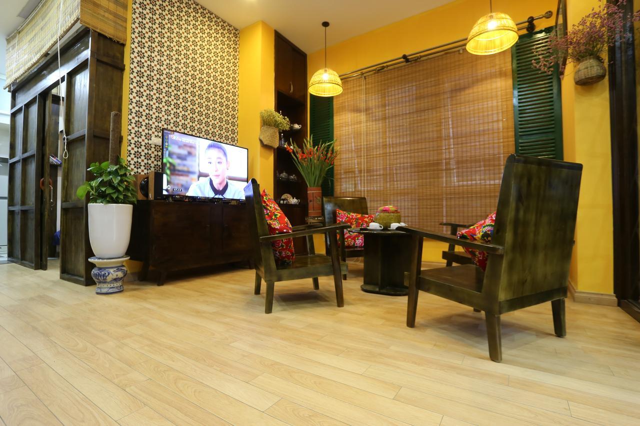 Tuti Lakeside Homestay Hanoi Exteriör bild